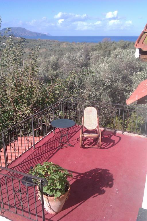 Ktima Tzamika Apartman Episzkopí Szoba fotó